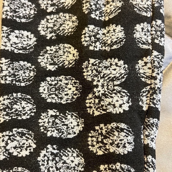 Black and gray leggings, super soft and thick, Sz S-M - Picture 5 of 8